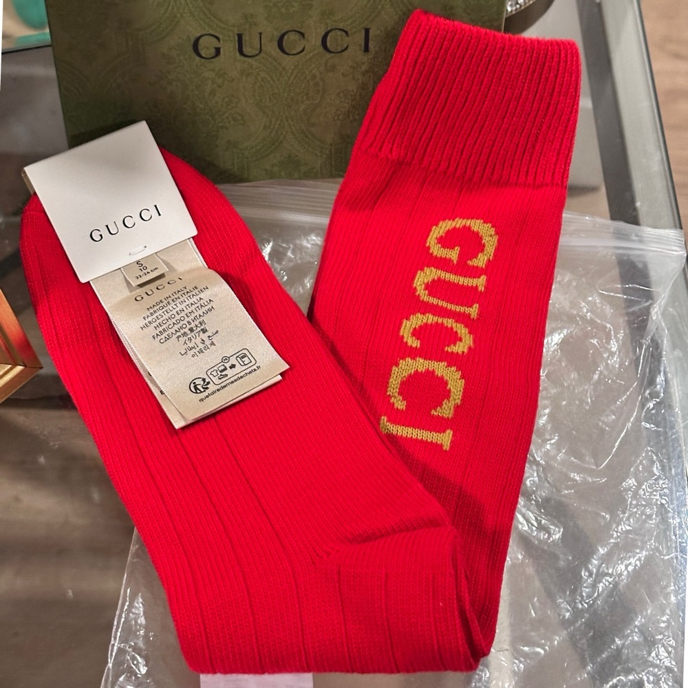 🩷💯🆕Authentic Gucci intarsia Cotton Blend Ribbed Long knit logo socks - Picture 3 of 12